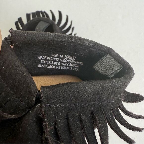 Old Navy Black Fringe Infant Moccasin Shoes Loafers 3-6M - Picture 4 of 4